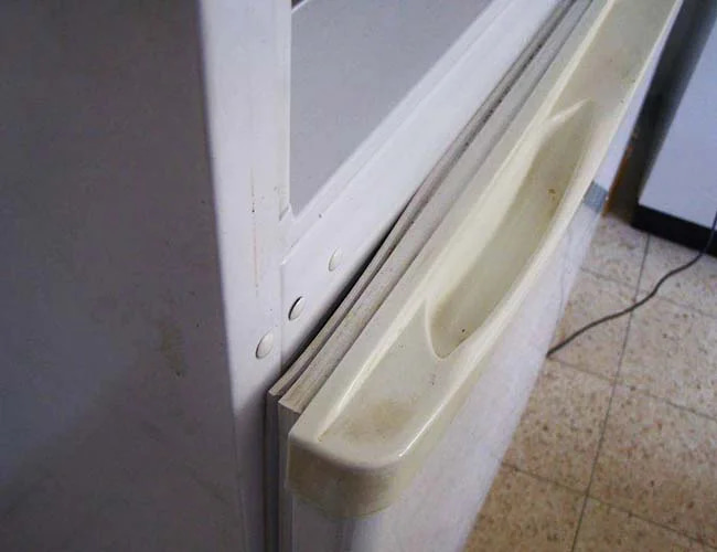 Почему течет холодильник Почему течет холодильник