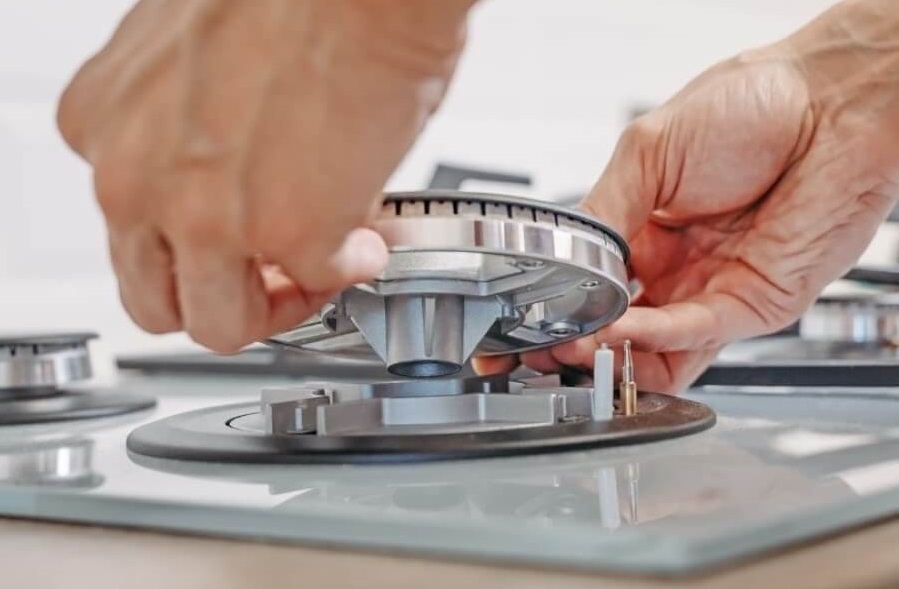 Как снять решетки и конфорки газовой варочной панели Gorenje Как снять решетки и конфорки газовой варочной панели Gorenje