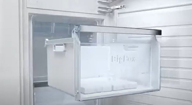 Встраиваемый двухкамерный холодильник Bosch KIV87NSE0 (video 3)
