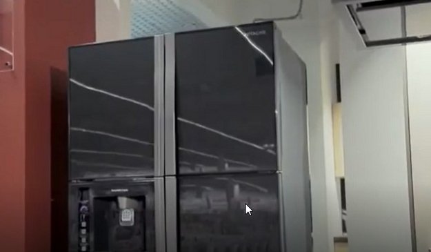 Холодильник Hitachi R-W 662 PU7 GBK (video 2)