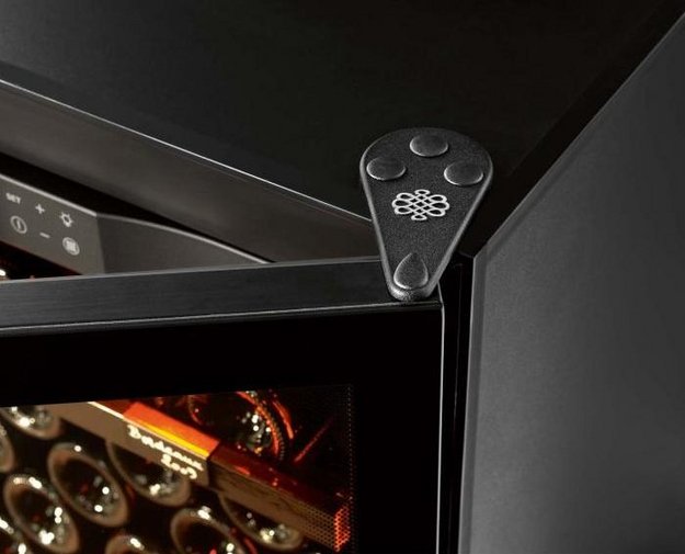 Встраиваемый мультитемпературный винный шкаф EuroCave S-059 K-800013-S (preview 3)