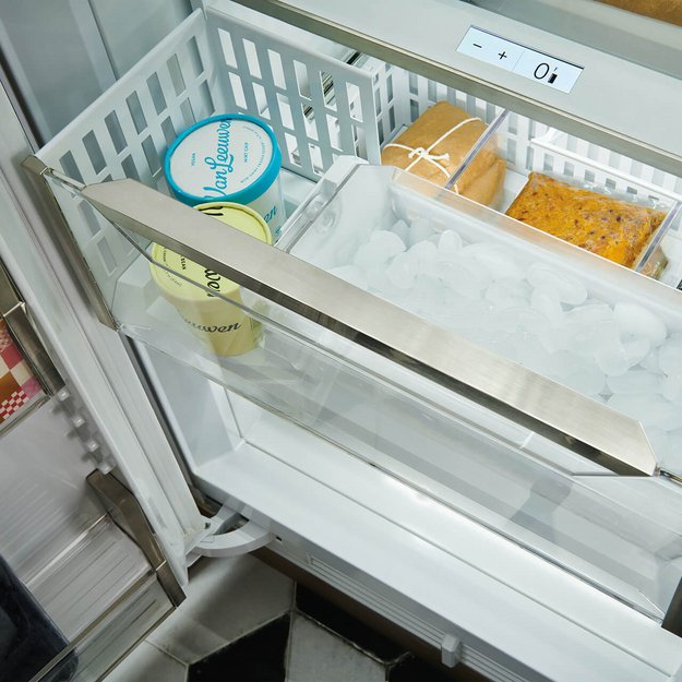 Встраиваемый морозильник SUB-ZERO ICBDEC1850FI/R (preview 3)