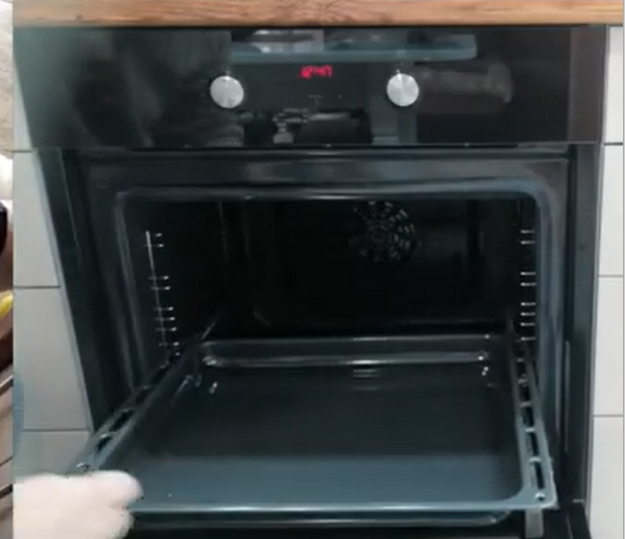 Духовой шкаф электрический Zigmund Shtain E 145 W (video 1)