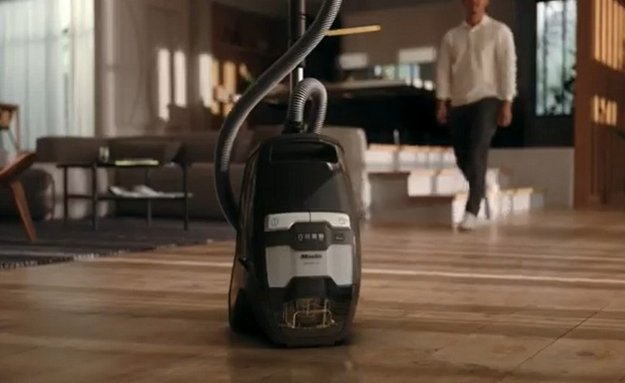 Пылесос Miele SBAF5 Classic C1 Flex белый лотос (video 1)