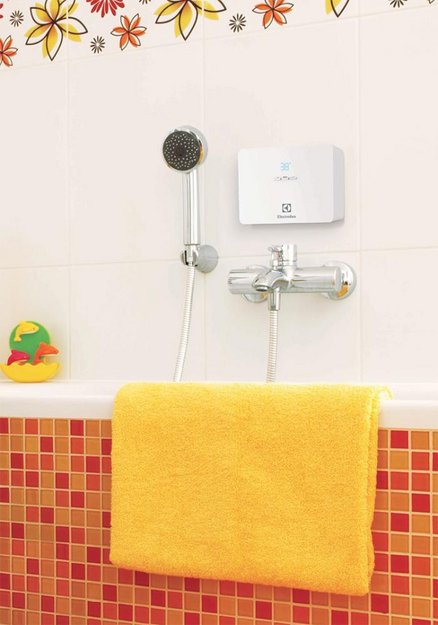 Водонагреватель Electrolux NPX 6 Aquatronic Digital (preview 2)