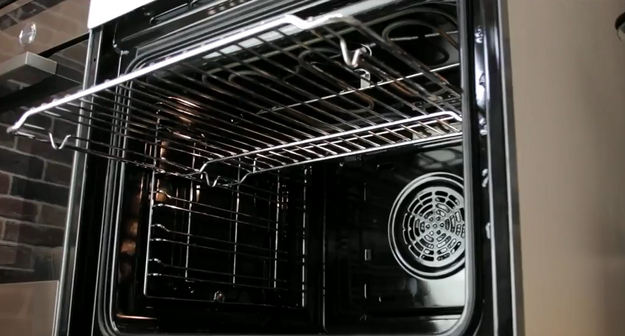 Духовой шкаф Midea MO82107PBG-I (video 1)