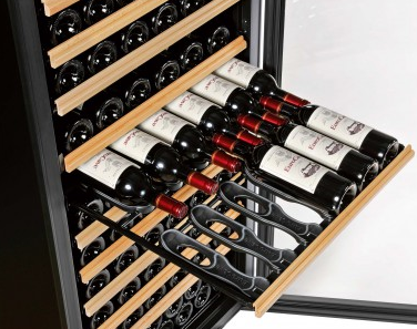 Монотемпературный винный шкаф EuroCave V-PURE-S P-300020-S (preview 3)