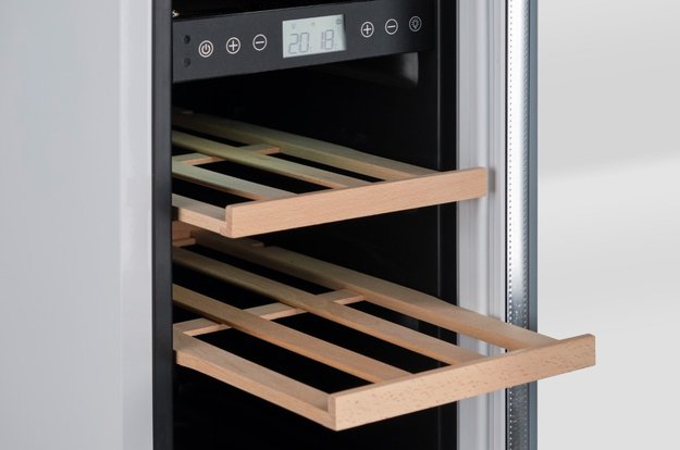Встраиваемый под столешницу винный шкаф CellarPrivate CP017-2TW (preview 6)