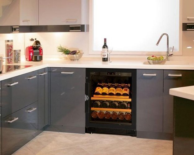 Встраиваемый мультитемпературный винный шкаф EuroCave S-059 K-800013-S (preview 7)