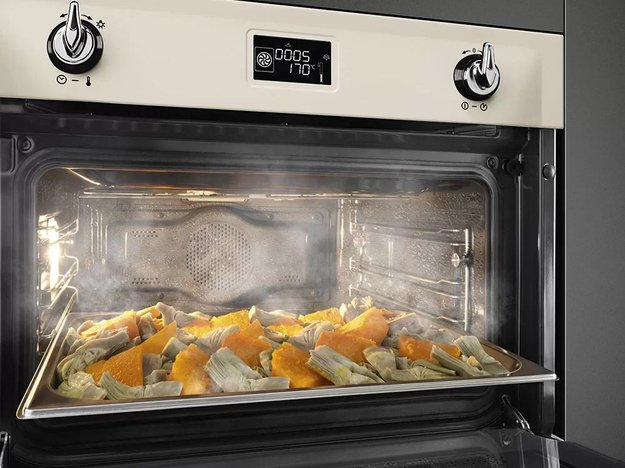 Компактный духовой шкаф с пароваркой Smeg SF4920VCP1 (preview 2)