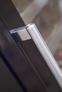 Винный шкаф Cold Vine C165-KBT1 фото 3 в Екатеринбурге