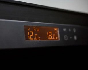 Трехтемпературный винный шкаф EuroCave E-PURE-L P-300064-L фото 4 в Екатеринбурге