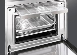 Компактный духовой шкаф с пароваркой Smeg SF4920VCN фото 3 в Екатеринбурге