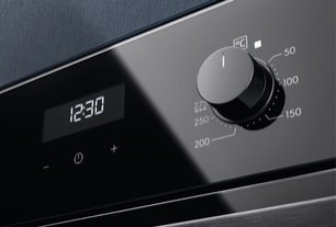 Духовой шкаф Electrolux OEE5H71Z фото 3 в Екатеринбурге