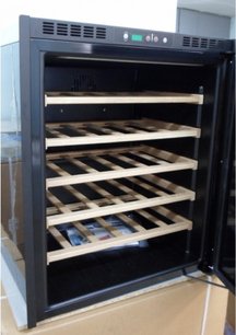 Монотемпературный винный шкаф Indel B BUILT-IN 36 HOMME PLUS фото 4 в Екатеринбурге