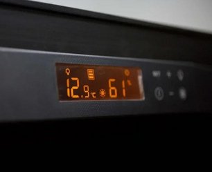 Монотемпературный винный шкаф EuroCave V-PURE-S P-300028-S фото 4 в Екатеринбурге