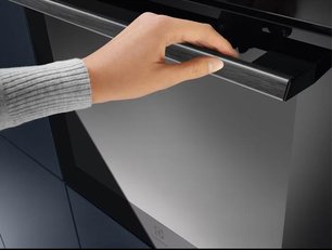 Духовой шкаф Electrolux EOE7C31Z фото 4 в Екатеринбурге