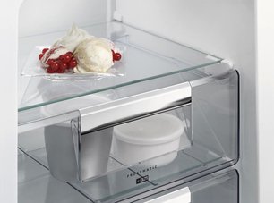 Встраиваемый холодильник AEG SCR819F8FS фото 4 в Екатеринбурге