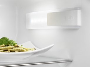 Холодильник Electrolux ENN 92853 CW фото 2 в Екатеринбурге