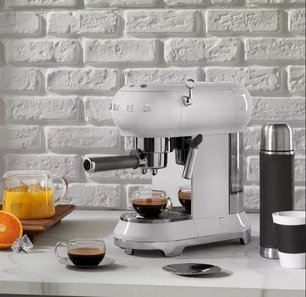 Кофемашина Smeg ECF01WHEU фото 4 в Екатеринбурге