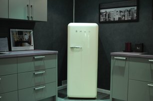 Холодильник Smeg CVB20RP фото 3 в Екатеринбурге