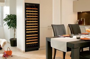 Встраиваемый монотемпературный винный шкаф EuroCave V-259 K-800020-L фото 4 в Екатеринбурге