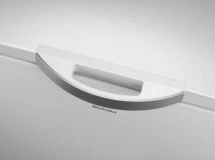 Морозильный ларь Electrolux LCB3LF38W0 фото 3 в Екатеринбурге