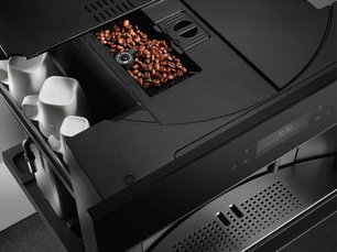 Встраиваемая кофемашина AEG KKB894500B фото 4 в Екатеринбурге
