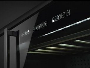 Винный шкаф Smeg CVI638N фото 2 в Екатеринбурге