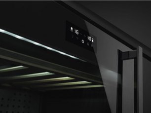 Винный холодильник Smeg CVI638LWN3 фото 2 в Екатеринбурге