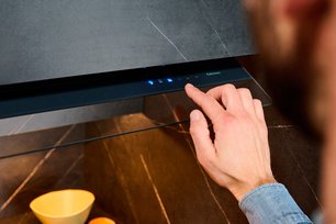 Вытяжка Фалмек VIRGOLA TOUCH NRS BLACK 120 фото 2 в Екатеринбурге Вытяжка Falmec VIRGOLA TOUCH NRS BLACK 120 фото 2 в Екатеринбурге