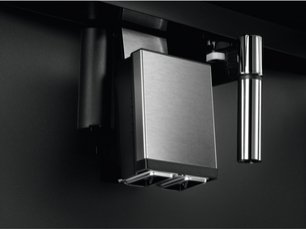 Встраиваемая кофемашина AEG KKK994500M фото 4 в Екатеринбурге