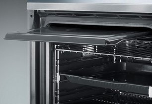 Духовой шкаф SMEG SFP390X фото 3 в Екатеринбурге