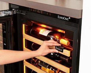 Встраиваемый винный шкаф EuroCave V-INSP-L петли справа фото 3 в Екатеринбурге