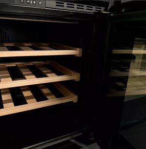 Встраиваемый винный шкаф Lofra ZBPNM24T TOTAL BLACK фото 4 в Екатеринбурге