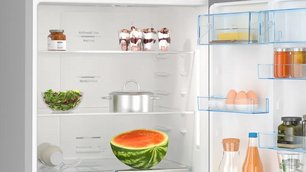 Двухкамерный холодильник Bosch KGN76CI30U фото 3 в Екатеринбурге