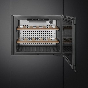Встраиваемый винный шкаф Smeg CVI121B3 фото 2 в Екатеринбурге