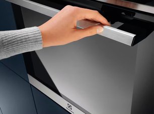 Духовой шкаф Electrolux EOA9S31CX фото 3 в Екатеринбурге