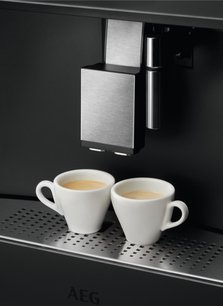 Встраиваемая кофемашина AEG KKK994500M фото 3 в Екатеринбурге