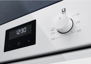 Духовой шкаф Electrolux OEF 3H70 TW фото 3 в Екатеринбурге