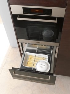 Подогреватель Miele ESW 5080-29 BK фото 4 в Екатеринбурге
