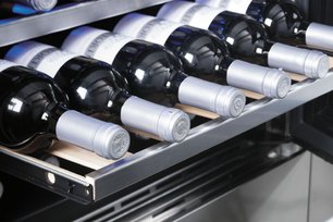 Винный шкаф Fulgor Milano FWC 4524 TC WH фото 2 в Екатеринбурге