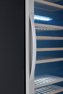 Встраиваемый винный шкаф Селлар Приват CP154-3T фото 4 в Екатеринбурге Встраиваемый винный шкаф CellarPrivate CP154-3T фото 4 в Екатеринбурге