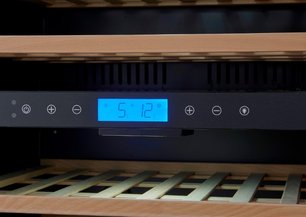 Встраиваемый винный шкаф Селлар Приват CP165-2TB фото 3 в Екатеринбурге Встраиваемый винный шкаф CellarPrivate CP165-2TB фото 3 в Екатеринбурге