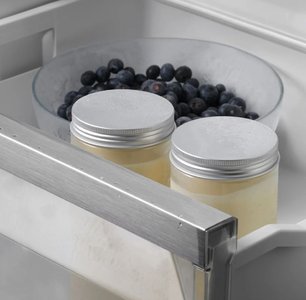 Встраиваемая морозильная камера V-ZUG Freezer V4000 178N FR4T-53008 фото 4 в Екатеринбурге