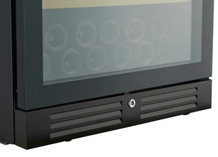 Встраиваемый винный шкаф Селлар Приват CP154-3TB фото 2 в Екатеринбурге Встраиваемый винный шкаф CellarPrivate CP154-3TB фото 2 в Екатеринбурге