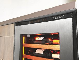 Встраиваемый монотемпературный винный шкаф EuroCave V-INSP-M I-090017-M фото 4 в Екатеринбурге