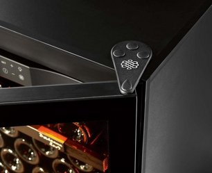 Мультитемпературный винный шкаф EuroCave S-PURE-M P-300011-M фото 4 в Екатеринбурге