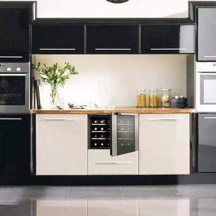 Винный шкаф Indel B BUILT-IN 24 HOMME PLUS фото 2 в Екатеринбурге