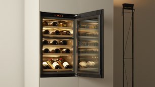 Встраиваемый винный шкаф V-ZUG WineCooler V4000 90 WC4T-51102 R черное стекло фото 2 в Екатеринбурге